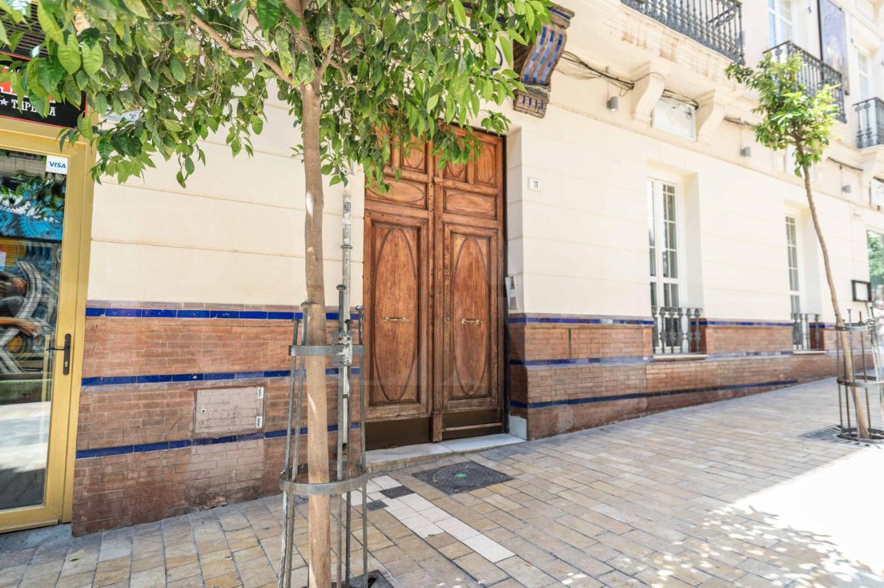 Duplex With Private Terrace & Views - Center By Rems